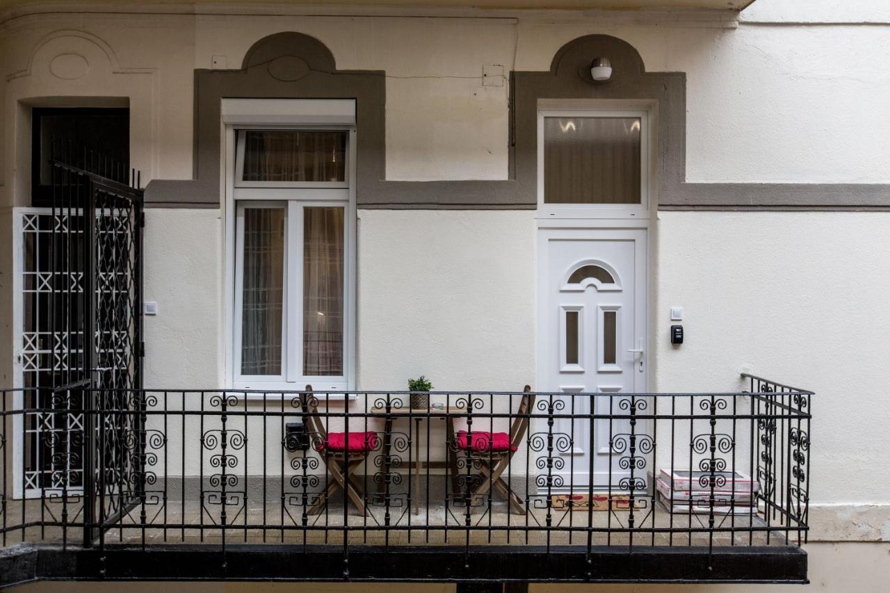 Quiet Nest In The Bustling Centre Of Budapest Budapeste Exterior foto